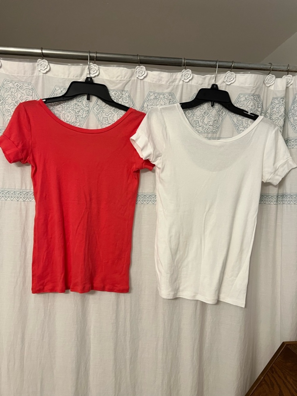 GAP tees - Picture 2 of 3